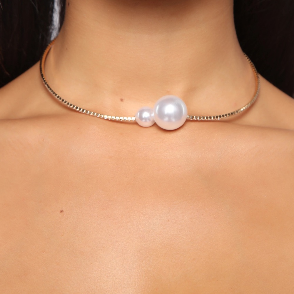 Fashion nova not your average pearl necklace